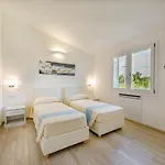 D'ogliastra מלון דירות 4*